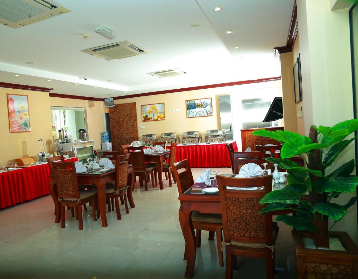Royal Hotel Muscat Exterior photo