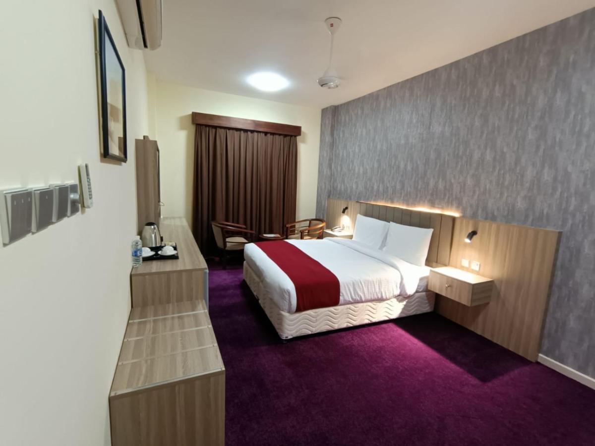 Royal Hotel Muscat Exterior photo